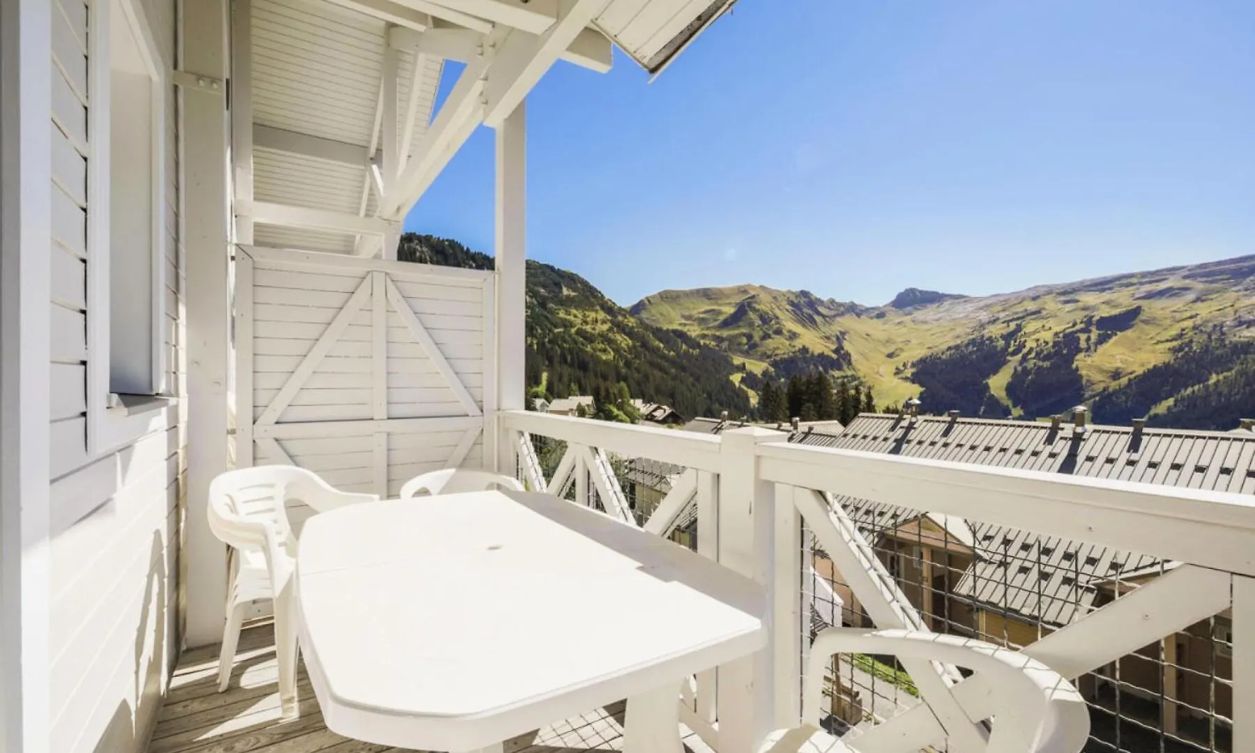 Residence Le Chateau De Crans - Maeva Home - Appartement 3 Pieces 10 Personnes - Budget Mae-4252 Flaine Apartment