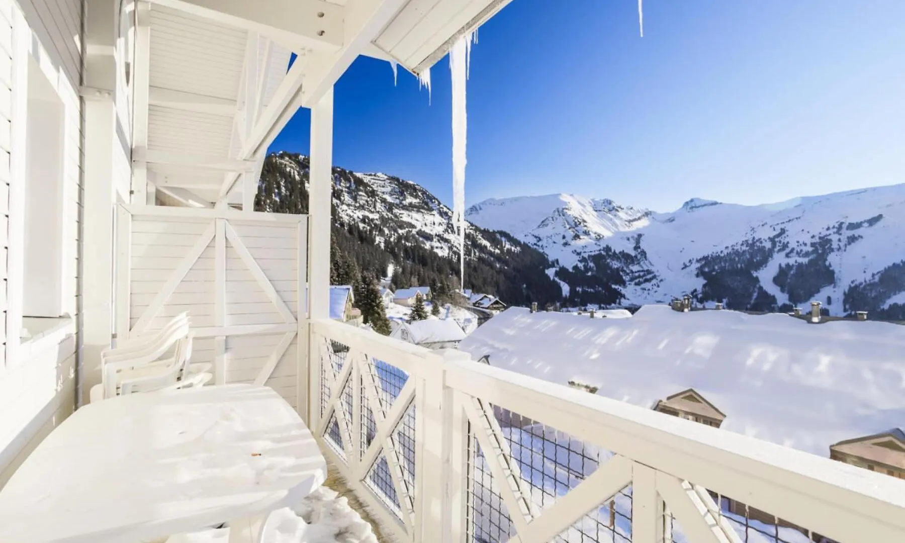 Residence Le Chateau De Crans - Maeva Home - Appartement 3 Pieces 10 Personnes - Budget Mae-4252 Flaine 0*,