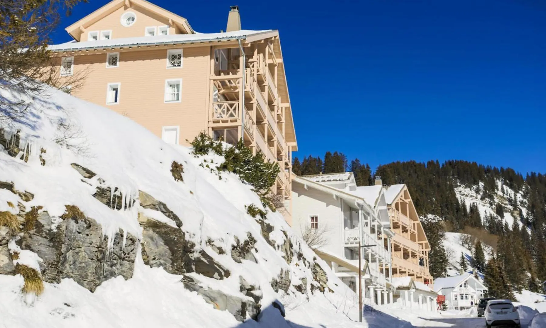 Residence Le Chateau De Crans - Maeva Home - Appartement 3 Pieces 10 Personnes - Budget Mae-4252 Flaine 0*,  France