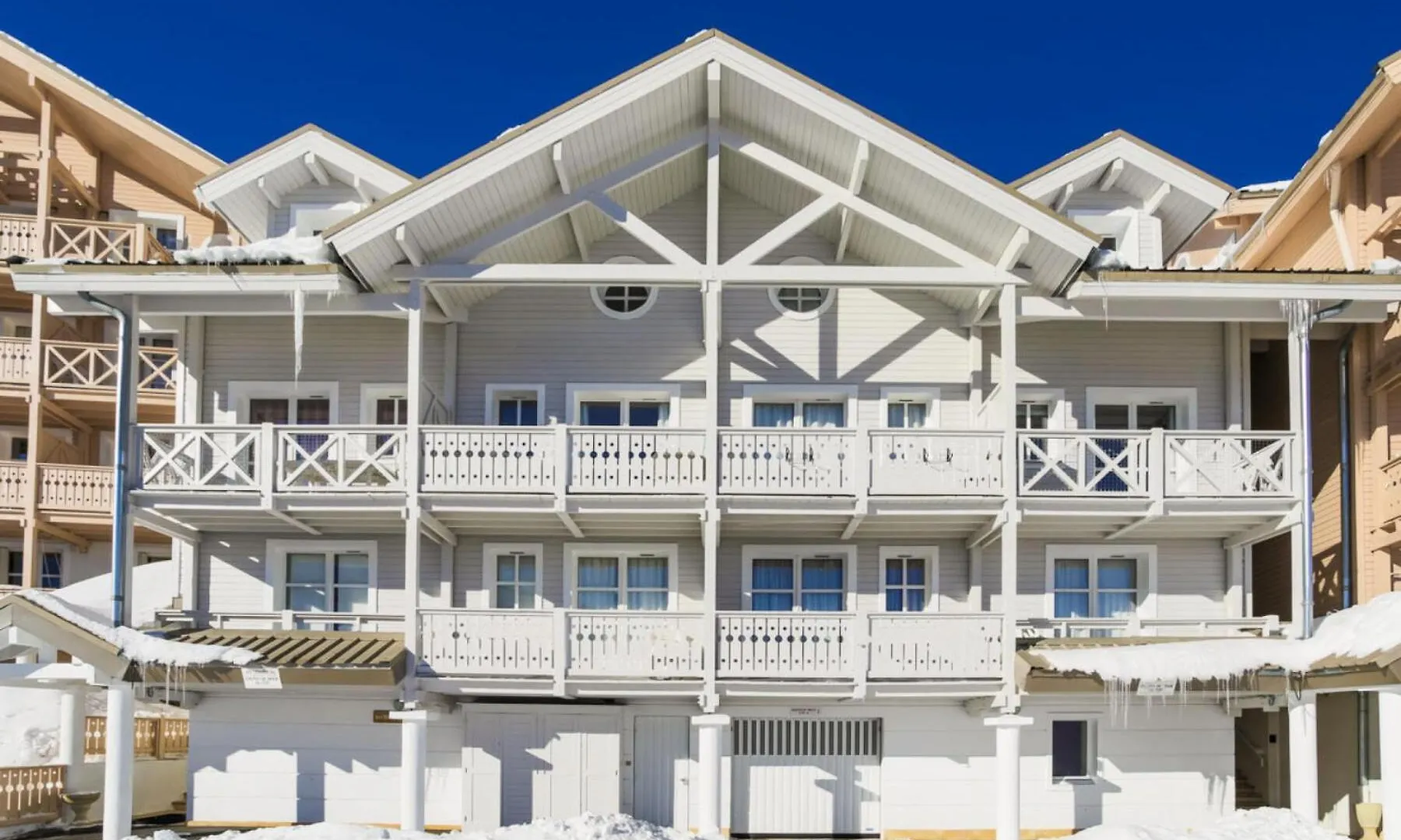 Residence Le Chateau De Crans - Maeva Home - Appartement 3 Pieces 10 Personnes - Budget Mae-4252 Flaine Apartment